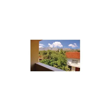 Brace Radica Iv Apartment